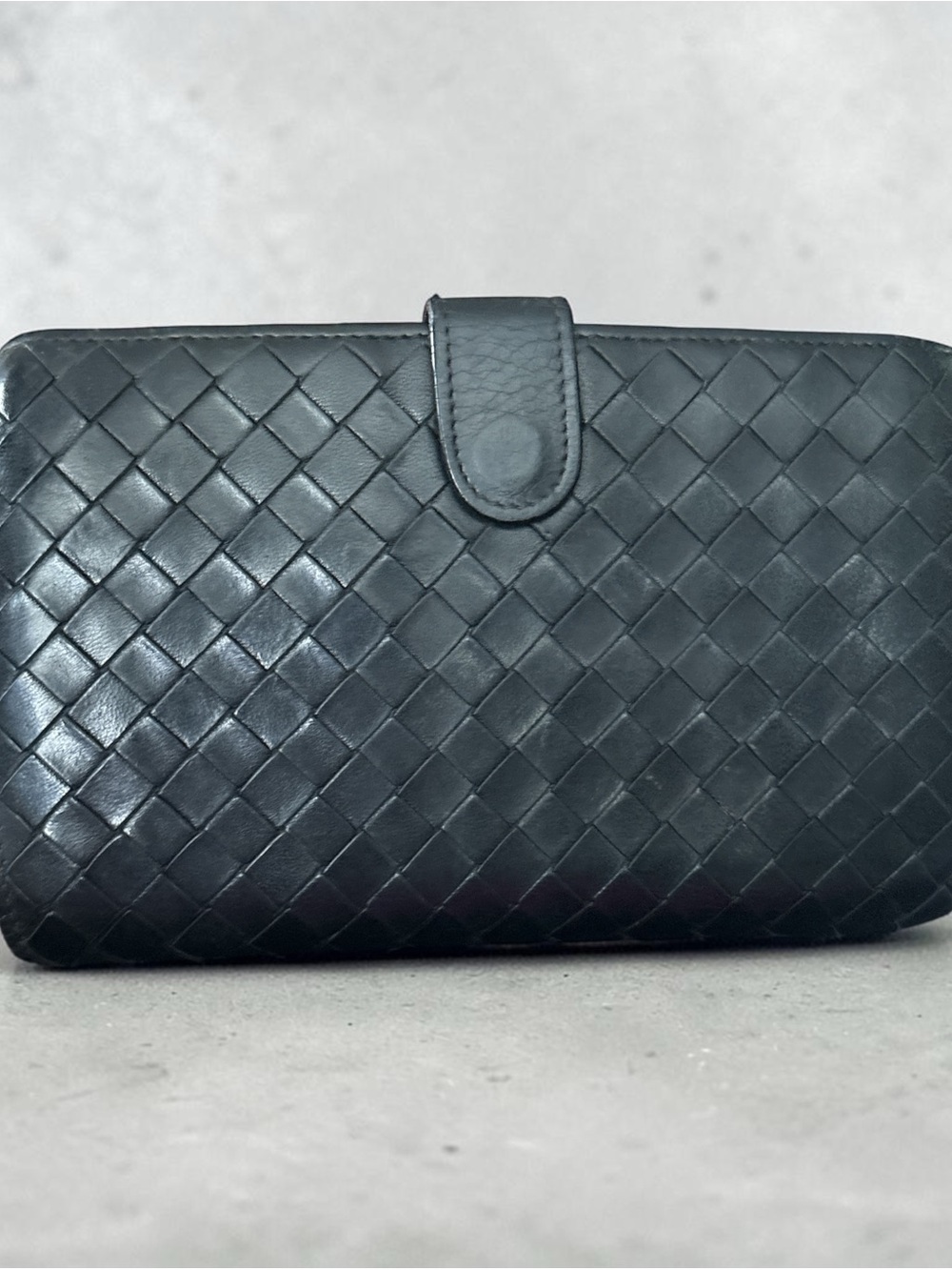 Bottega Veneta Black Embossed Leather wallet with chain - Picture 3 of 17